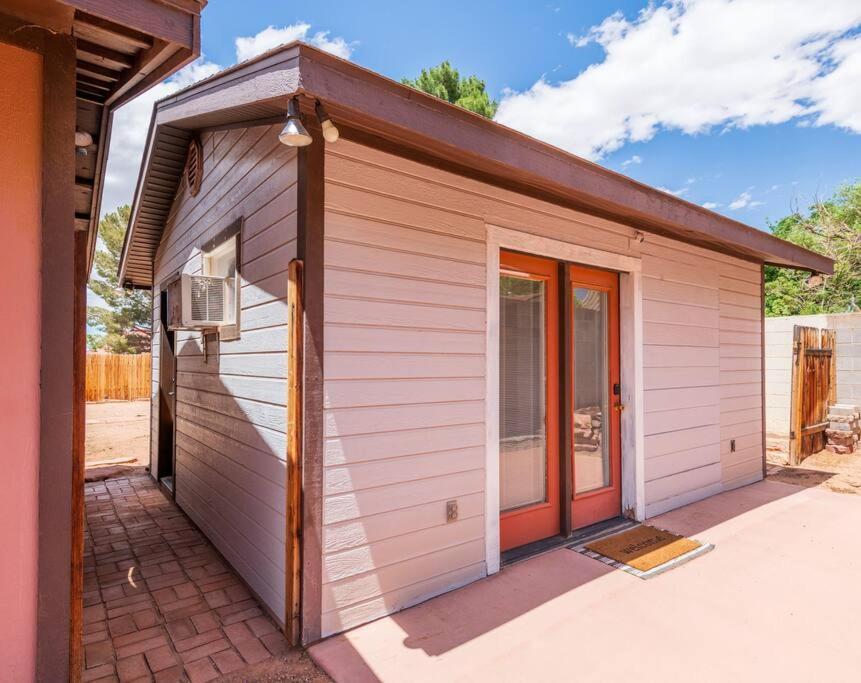 Newly Remodeled Family Friendly Home Page Exterior foto