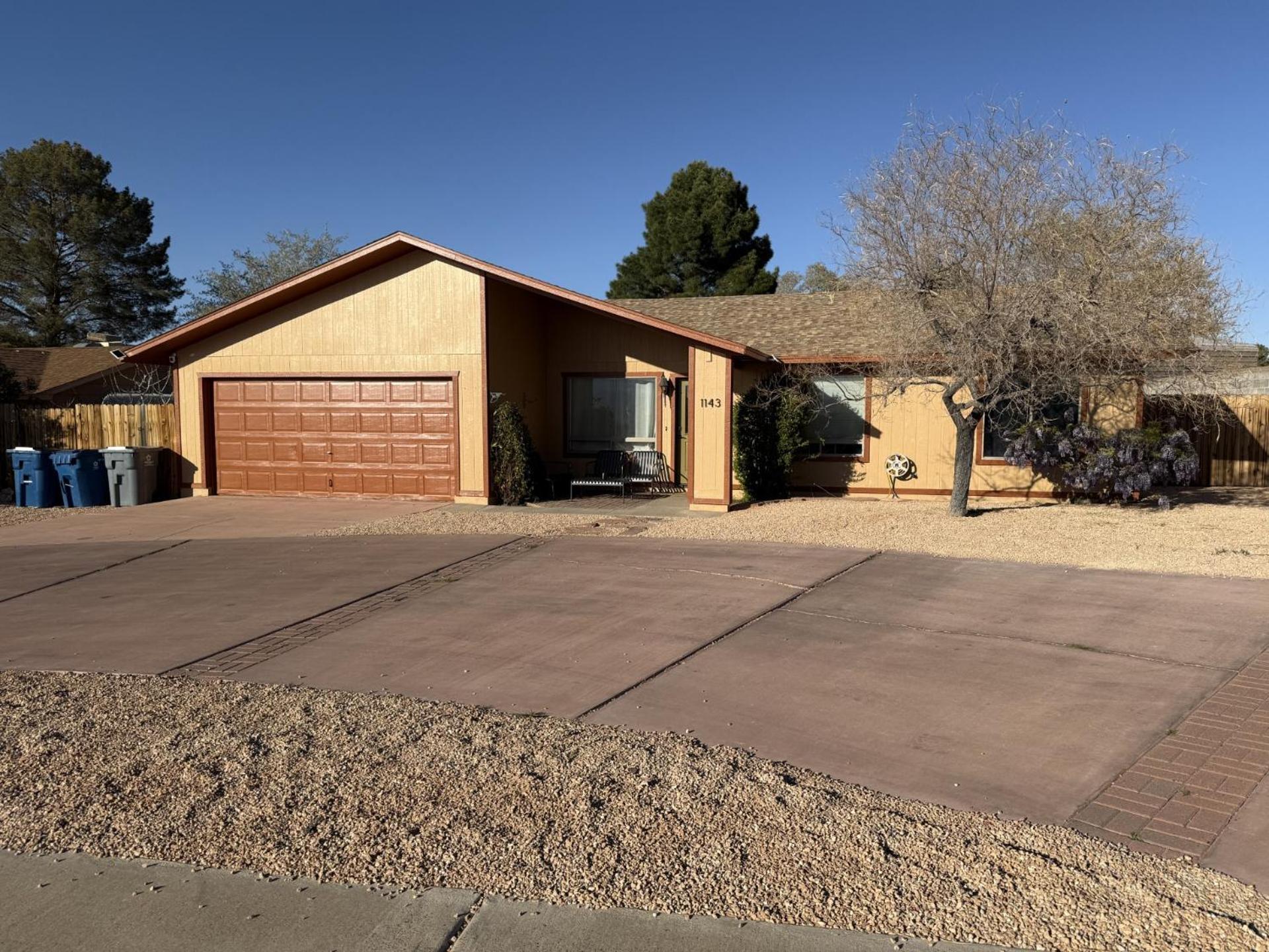Newly Remodeled Family Friendly Home Page Exterior foto